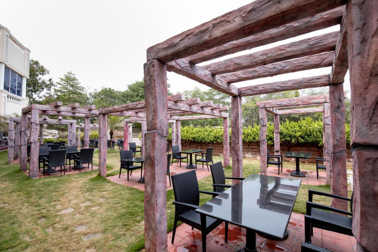 Hotel Jenneys Residency Coimbatore Esterno foto