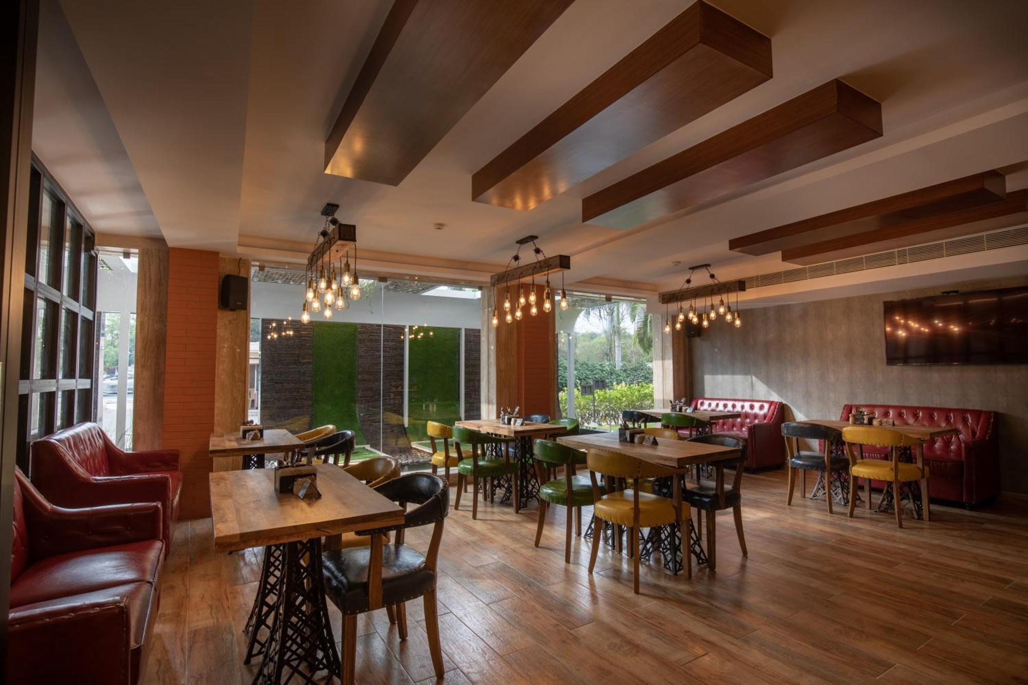 Hotel Jenneys Residency Coimbatore Esterno foto
