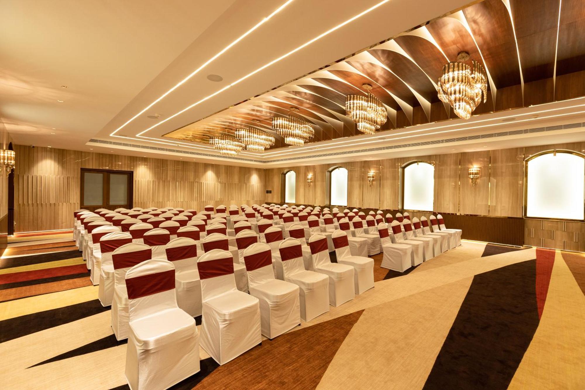 Hotel Jenneys Residency Coimbatore Esterno foto