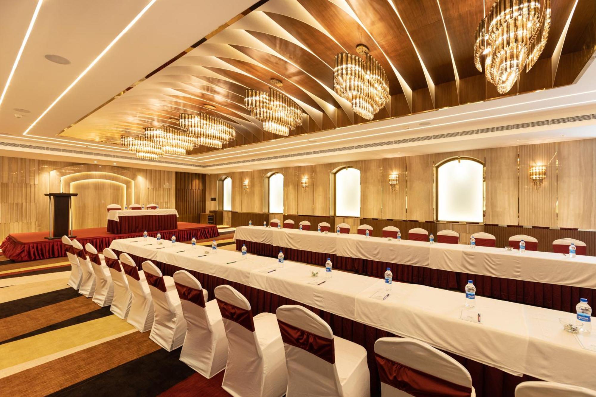 Hotel Jenneys Residency Coimbatore Esterno foto