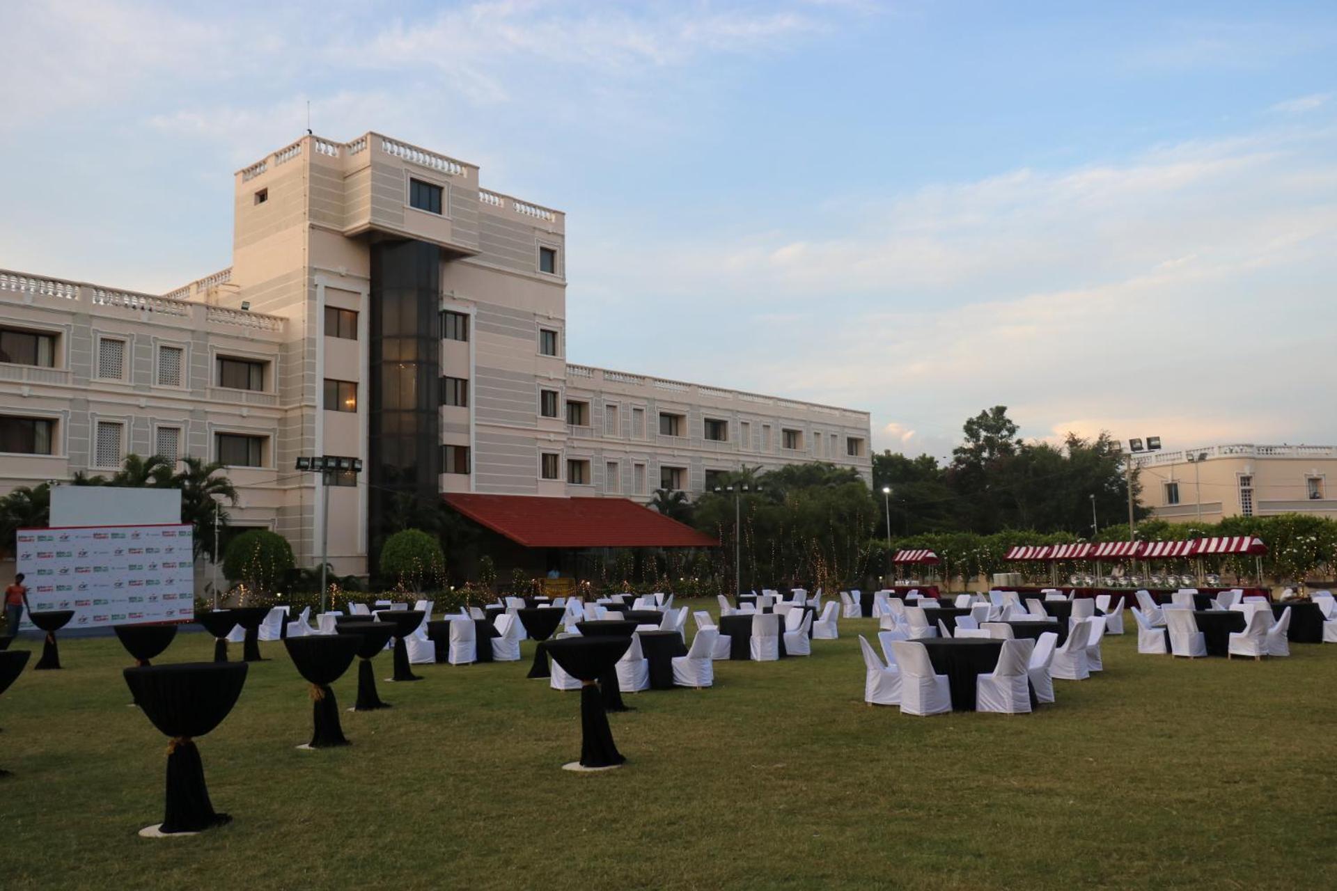 Hotel Jenneys Residency Coimbatore Esterno foto